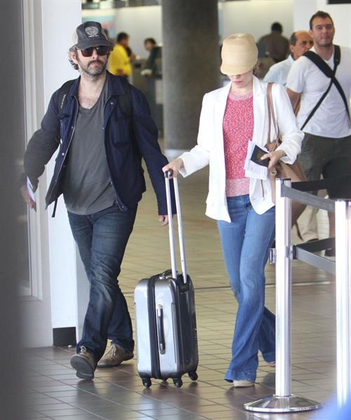 Rachel McAdams - Departs on a flight at LAX airport - August 9, 2012
