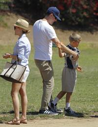 Reese Witherspoon Plays football with husband in Los Angeles (May 11, 2013) 