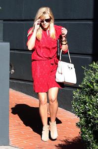 Reese Witherspoon - walking and talking in Los Angeles 12/15/12