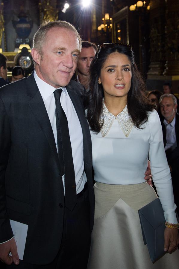 Salma Hayek at the Stella McCartney fashion show at Paris Fashion Week - Sep. 30, 2013 