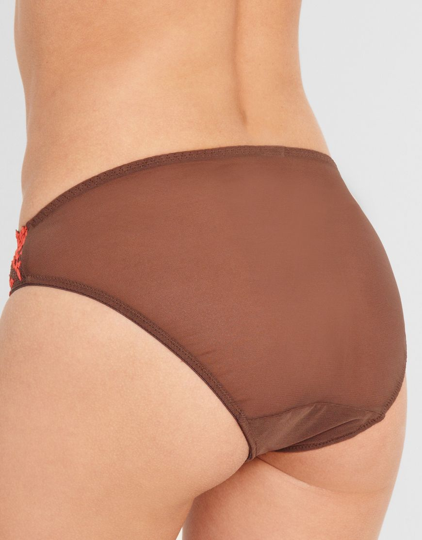 Talita Correa in lingerie - ass