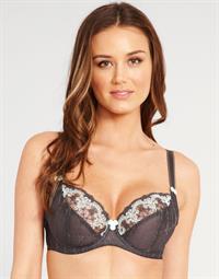 Talita Correa in lingerie