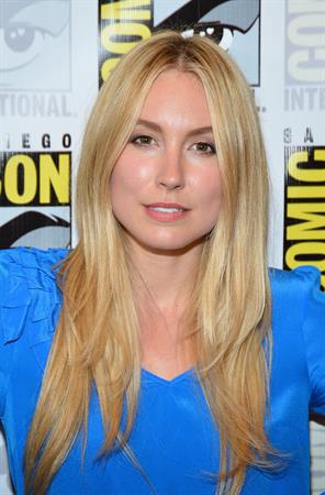 Sarah Carter -  Falling Skies  Press Room at Comic-Con 2012 in San Diego (13 Jul 2012)