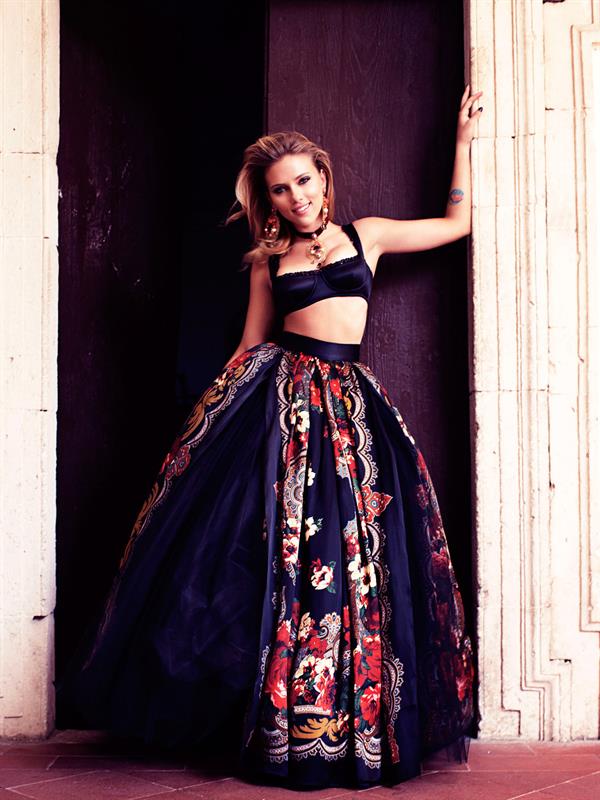 Scarlett Johansson - Victor Demarchelier Photoshoot For Vogue October 2012 