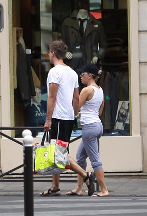 Scarlett Johansson - Jogging in the Jardin du Luxembourg in Paris on August 20, 2012