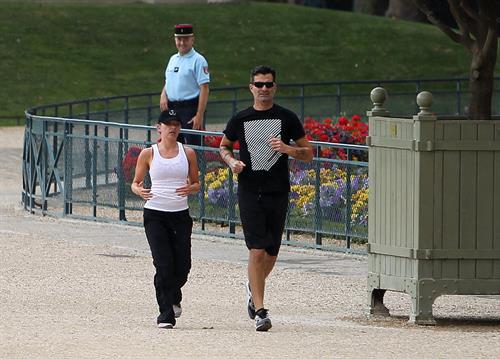 Scarlett Johansson - Jogging in the Jardin du Luxembourg in Paris on August 20, 2012