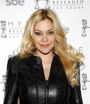 Shanna Moakler Common Performs At Hyde Bellagio In Las Vegas New Years Eve 2013 (Dec 31, 2012) 