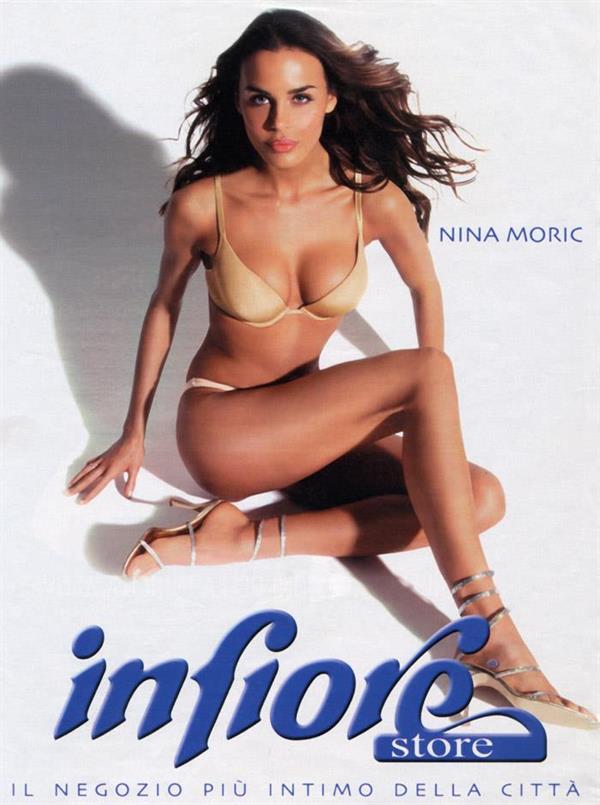 Nina Moric in lingerie