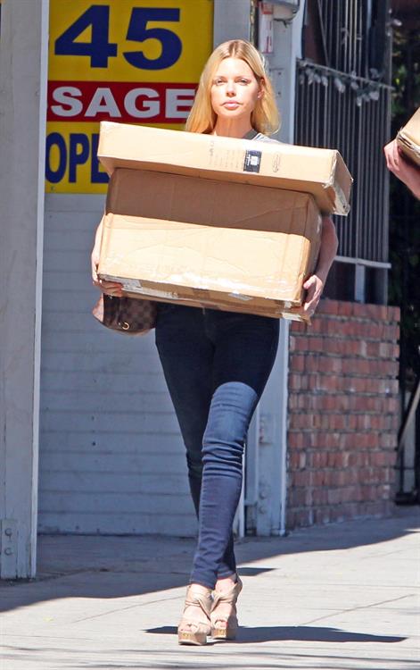 Sophie Monk - UPS Store in West Hollywood - August 28, 2012
