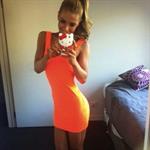 Ellie Gonsalves taking a selfie