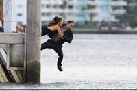 Minka Kelly films Charlie's Angels on a beach in Miami 02-09-2011 