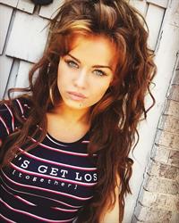 Rosie Mac taking a selfie