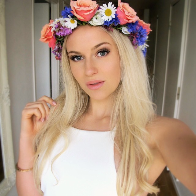 Anna Nyström taking a selfie