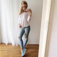 Anna Nyström taking a selfie
