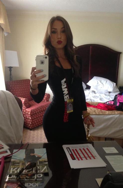 Nicole Mejia taking a selfie