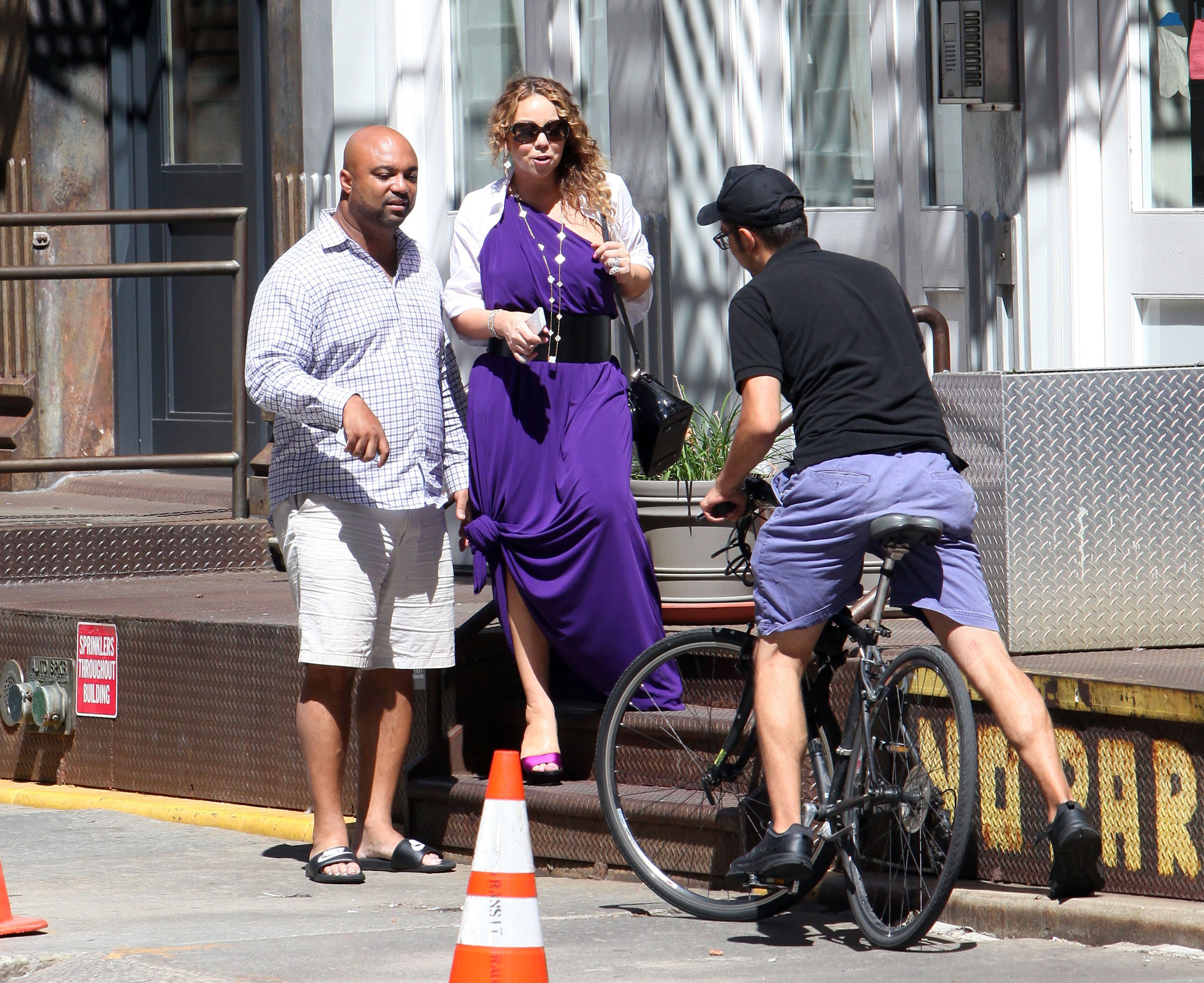 Mariah Carey strolls around New York City August 25, 2014