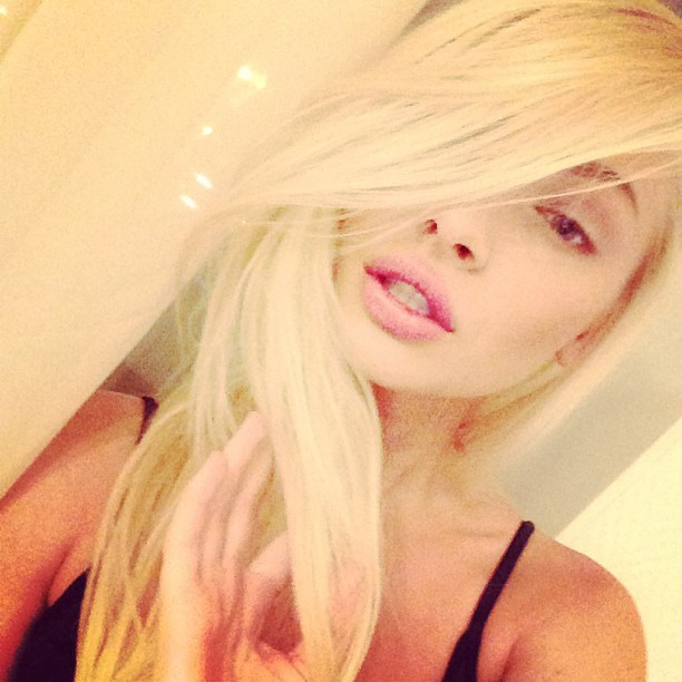 Aljona Shiskova taking a selfie