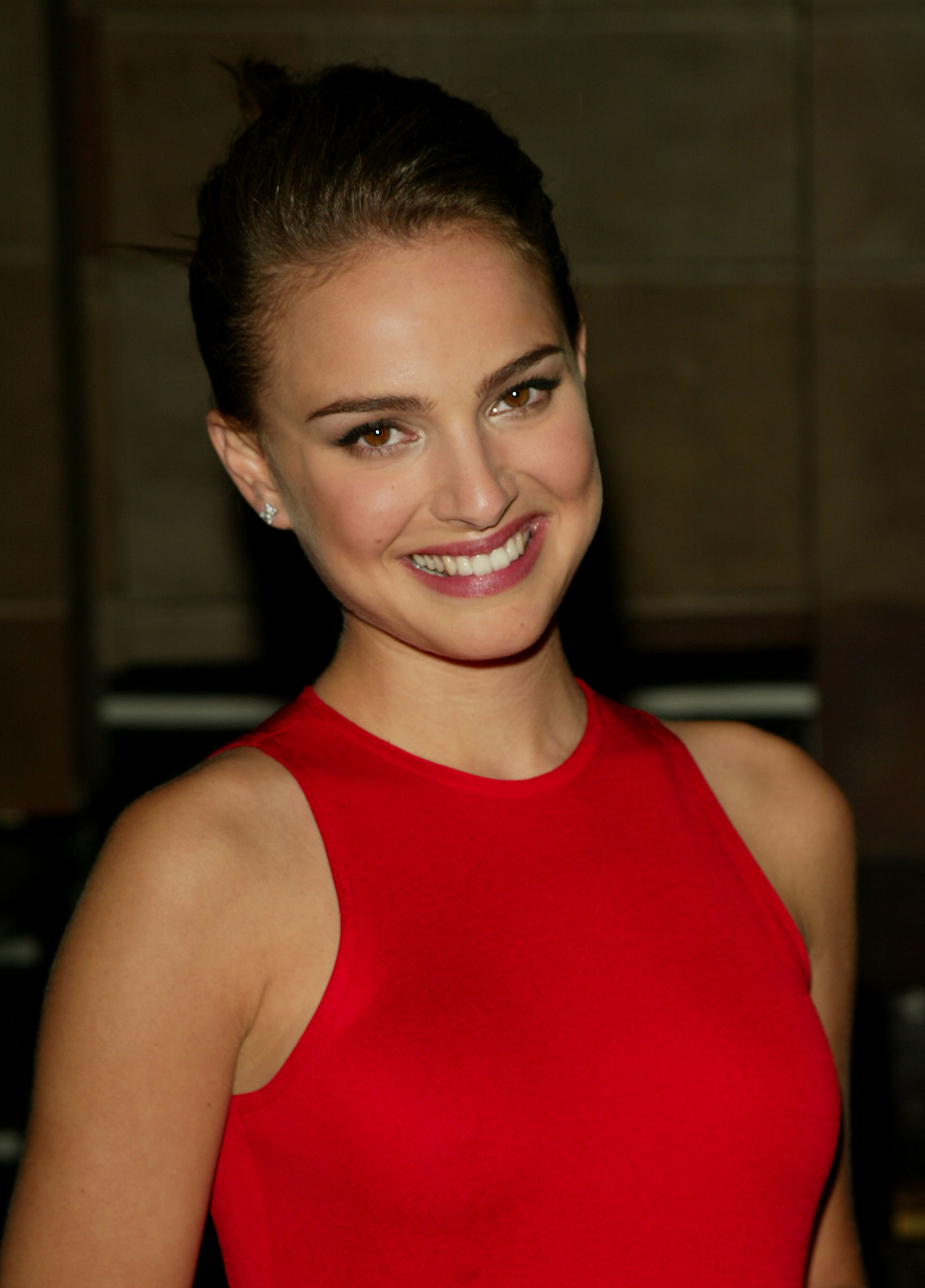 Natalie Portman Pictures 7th Annual National Arts Awards Dress by Isaac Mizrahi New York City, NY 10/07/02