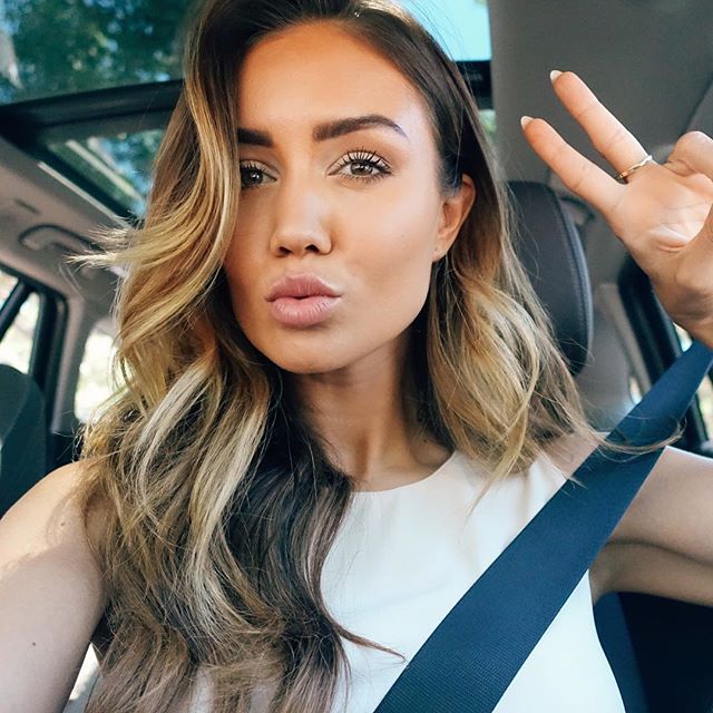 Pia Muehlenbeck taking a selfie