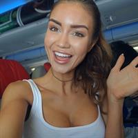 Pia Muehlenbeck taking a selfie