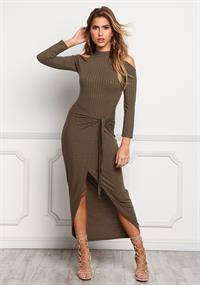 Kara del Toro in a bikini taking a selfie