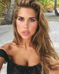 Kara del Toro