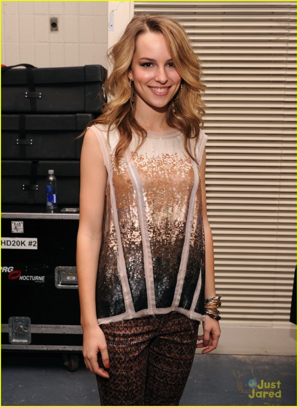 Bridgit Mendler