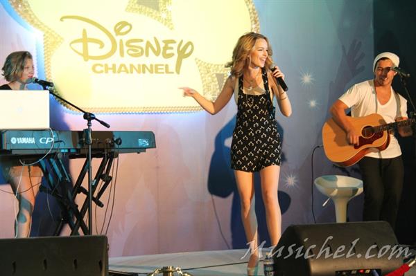 Bridgit Mendler