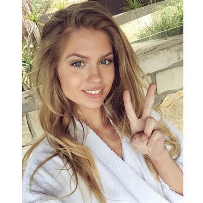 Alexandria Morgan taking a selfie