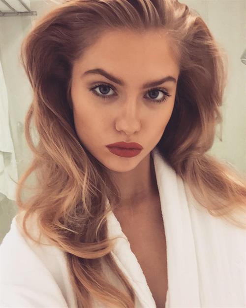 Alexandria Morgan taking a selfie