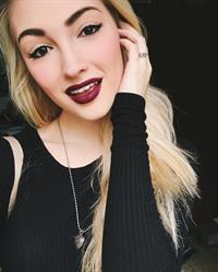 Anna Faith Carlson taking a selfie