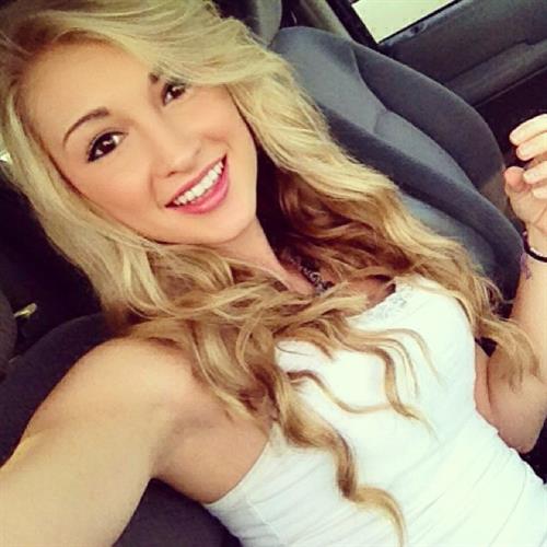 Anna Faith Carlson taking a selfie