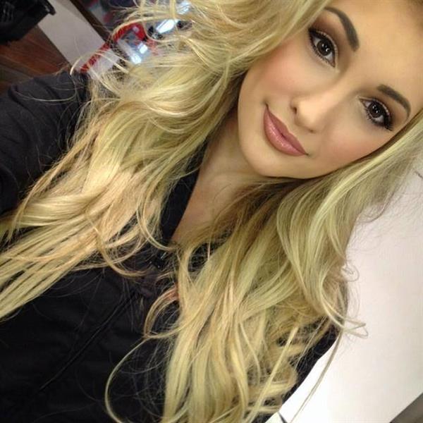 Anna Faith Carlson taking a selfie