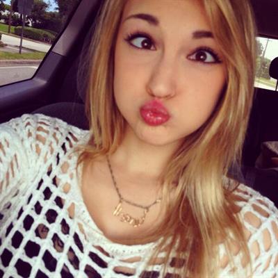 Anna Faith Carlson taking a selfie