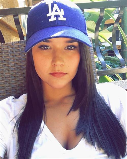 Rhiannon Fish taking a selfie