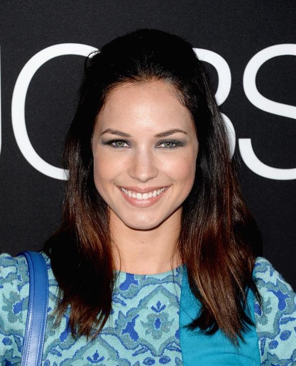 Alexis Knapp