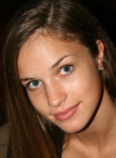 Alexis Knapp