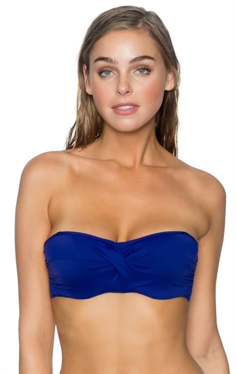 Elizabeth Turner in a bikini