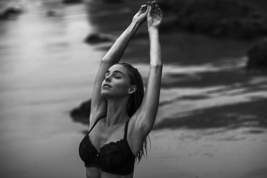 Elizabeth Turner in lingerie