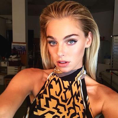 Elizabeth Turner taking a selfie