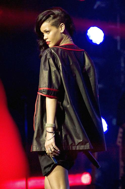 Rihanna Performing during 777 Tour in Mexico City November 14, 2012