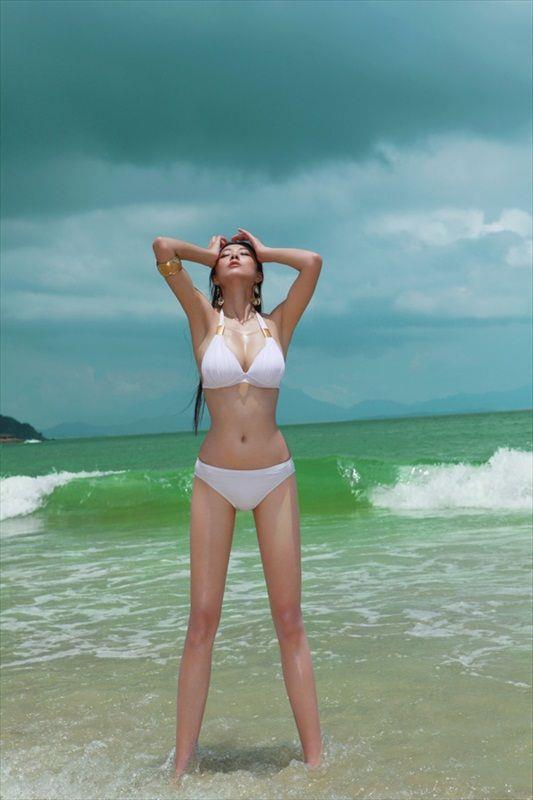 Ai Shang Zhen in a bikini