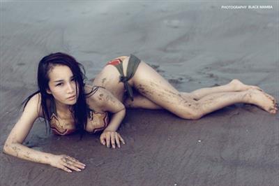 An Rui Tian in a bikini