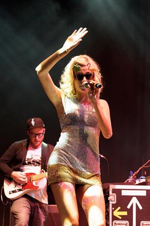 Pixie Lott Performs at the V Festival at Hylands Park in Chelmsford Day 2 - 19.08.2012