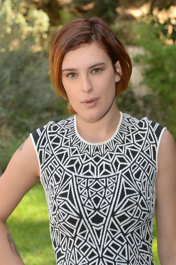 Rumer Willis Heading for dinner with her manager in Los Angeles (November 15, 2012) 