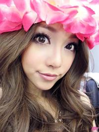 Huang Yi Lin taking a selfie