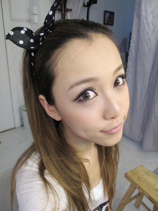 Huang Yi Lin taking a selfie