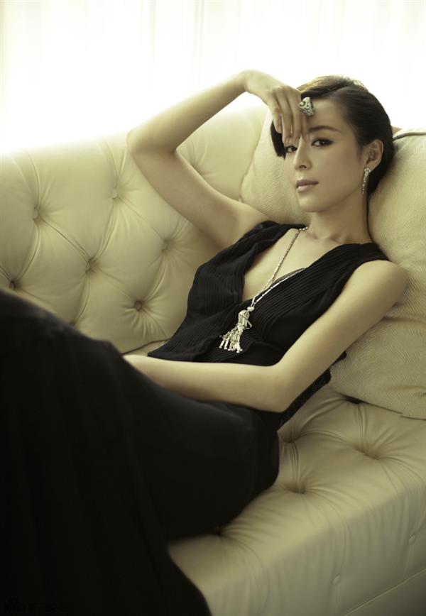 Jingchu Zhang