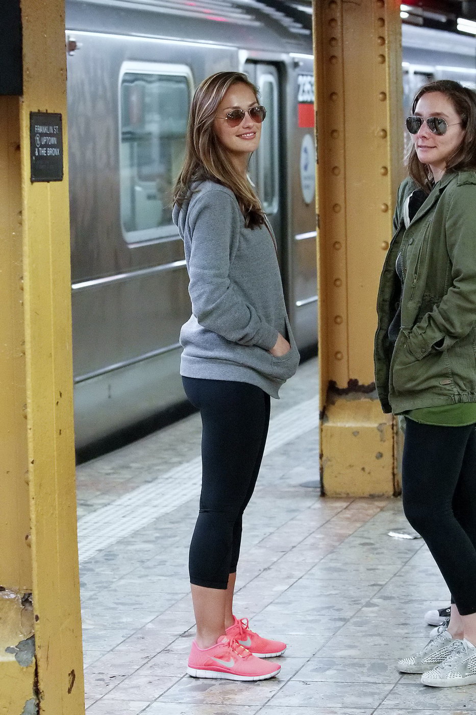 Minka Kelly New York City subway platform 4/5/2012 