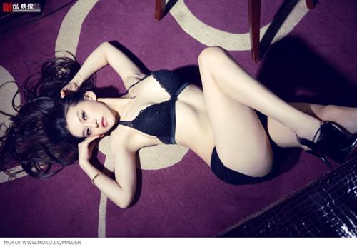 Ma Lu in lingerie